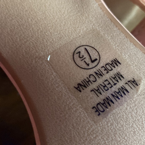 High heels - Picture 2 of 5